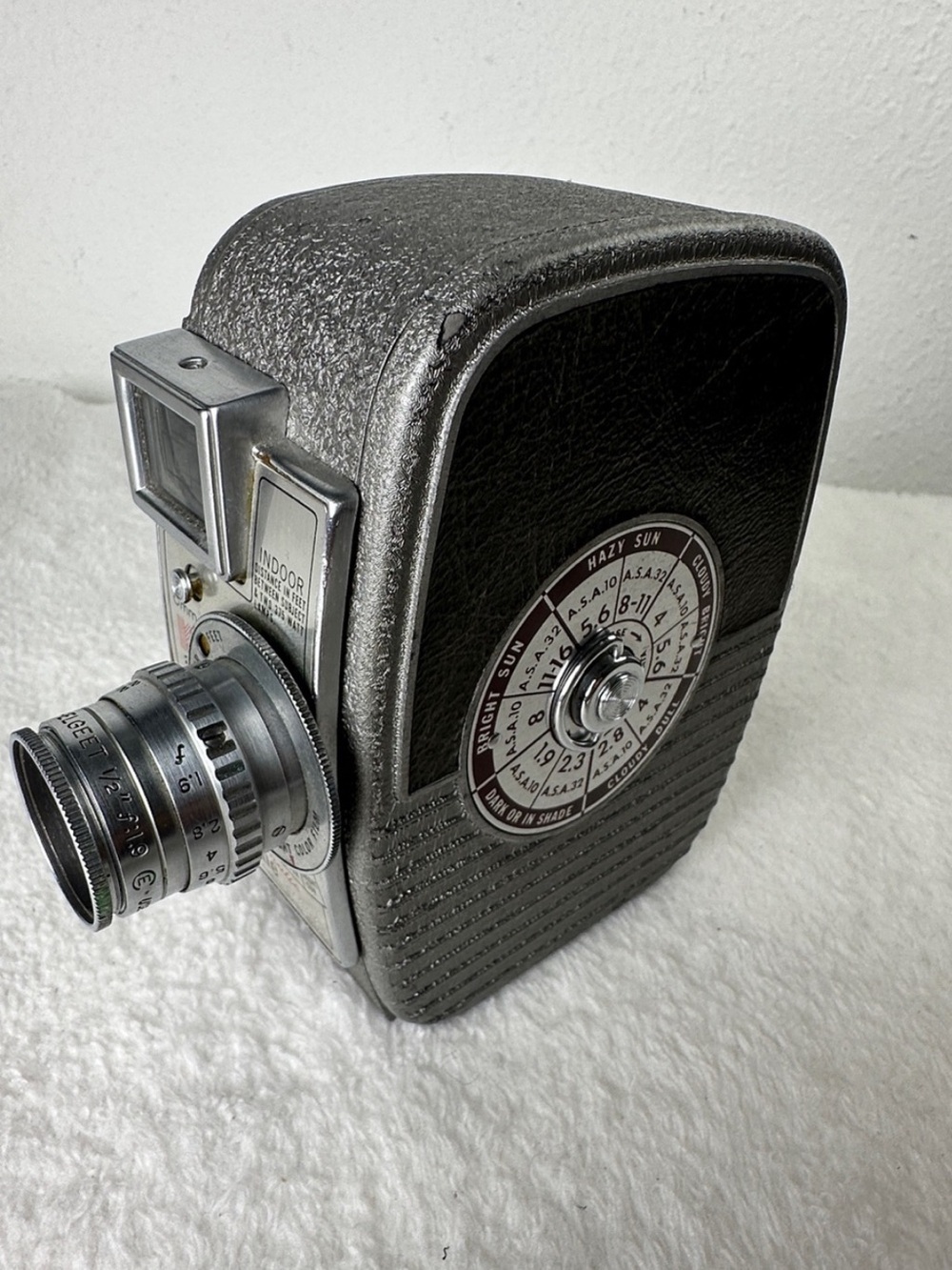 Vintage 8mm Keystone K 25 Capri Dial-O-Matic Movie in Grays